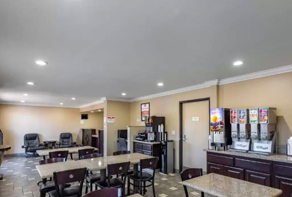 Econo Lodge Inn & Suites Escondido Downtown Bagian luar foto